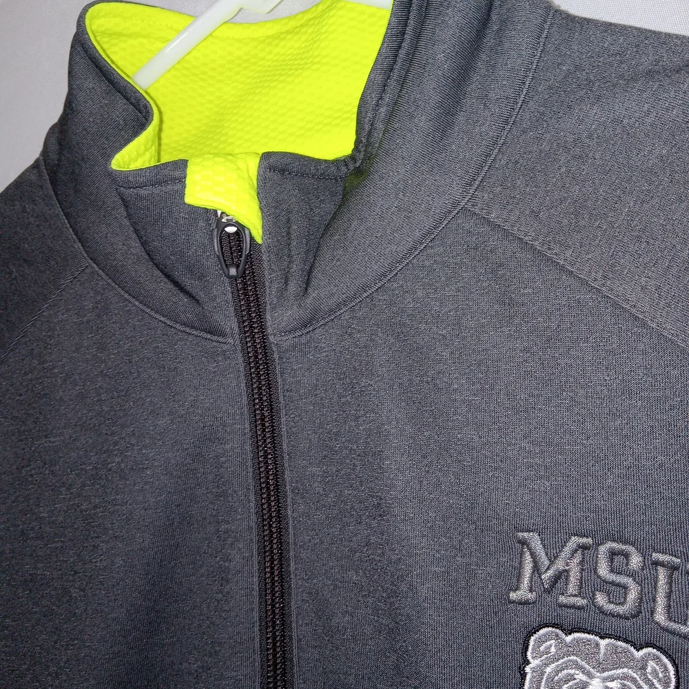 NWT Under Armour MSU 1/4 Zip Pullover Jacket Adult XL Semi Fit Missouri Bears - Picture 2 of 16